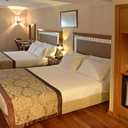 Nova Plaza Park Hotel