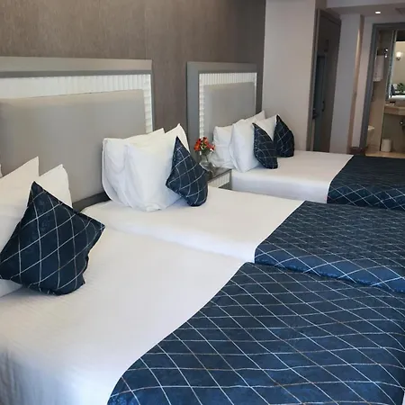 Nova Plaza Park Hotel 4*