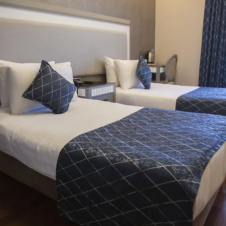 Hotel Nova Plaza Park 4*