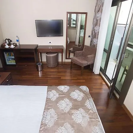 ホテル Taksim Park 4*