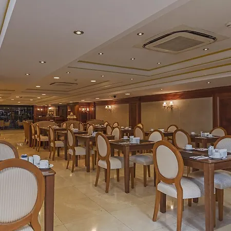 Taksim Park Szálloda 4*